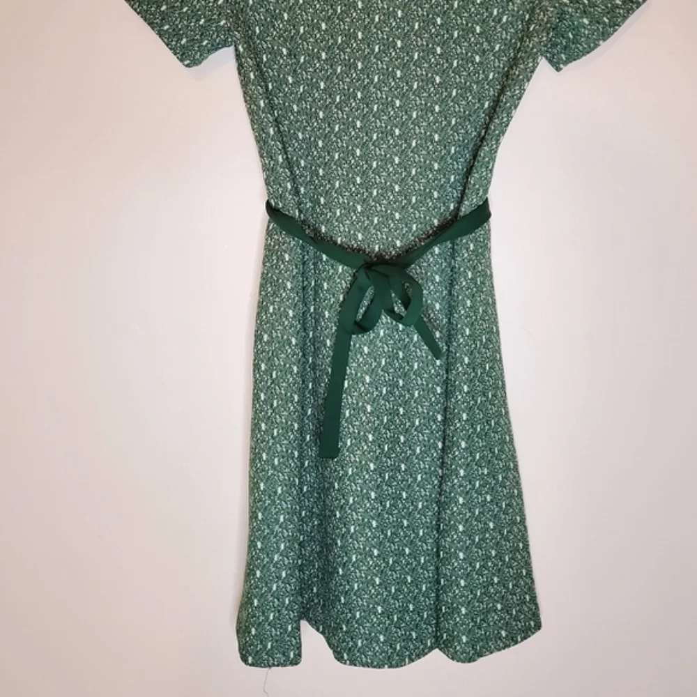 Speedy Green 70s Athletic Polyester Zip-Up Dress with Waist Tie - Picture 12 of 14